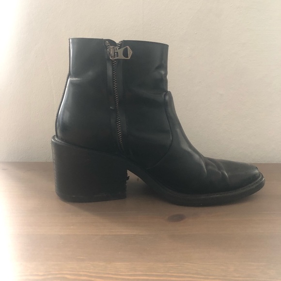 Acne Daxon Ankle Boots - Picture 4 of 7